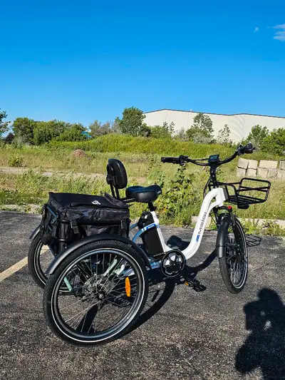 Visit us at www.zeusebikes.ca Available on the phone 7 days a week Free express shipping Financing A...