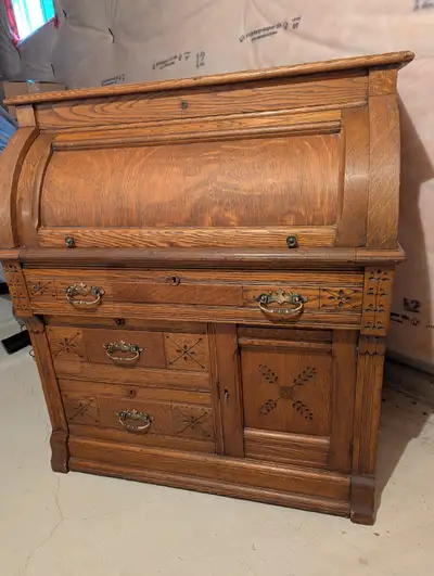 Antique Quarter-Sawn White Oak Roll-Top Desk c. 1900–1910, View more