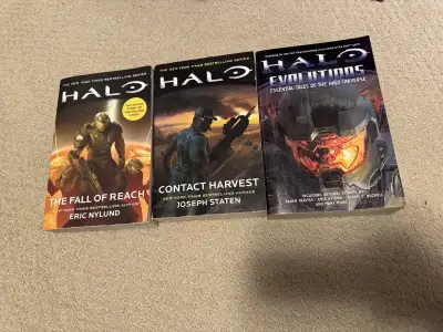3x Halo Novel collection: Fall of Reach and more!, View more