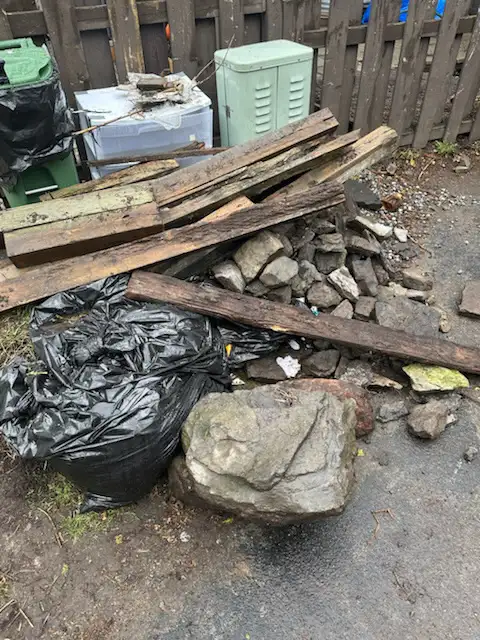 Ramassage des déchets et démolition de terrasse/hangar, in Other in Gatineau - Image 5