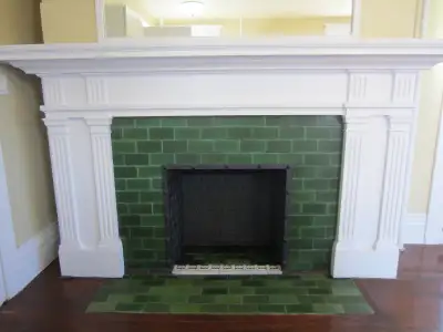 Sunny Southside bachelor apartment for rent located in a historic home. Original re-finished hardwoo...