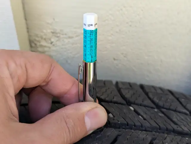 Winter Tires - Michelin X-Ice - 215/60R16 - 5x114.3 in Tires & Rims in Brantford - Image 9