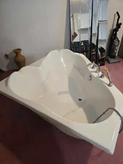 60" x 60" fiberglass corner bathtub, View more