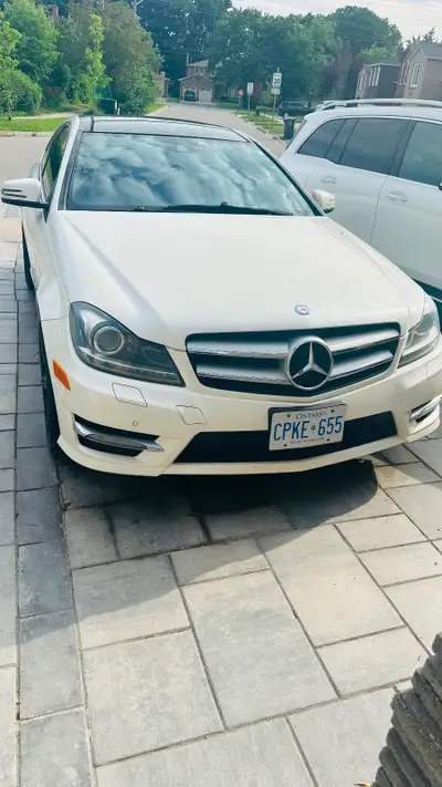 No rust or any body damage.Very clean inside with no interior damage.Starter does not work and selli...