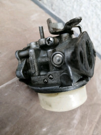 Carburetor for Briggs & Stratton 5.5 horsepower