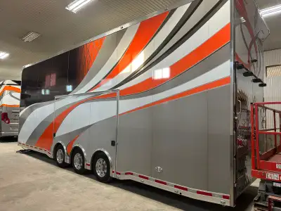 Remorque fermé ATC stacker 2021, 2 étages 32 pieds avec 3 essieux de 8000 lbs avec système de caméra...