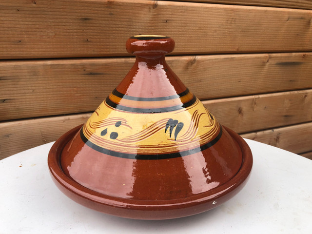 TAJINE MAROCAINE EN TERRE CUITE dans Vaisselle et articles de cuisine  à Ouest de l’Île - Image 3