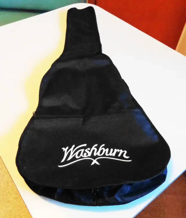 WASHBURN SOFT GUITAR CARRY BAG in Guitars in Guelph - Image 2
