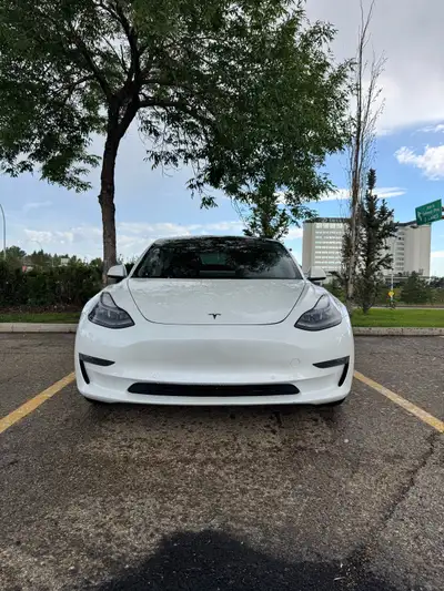 2021 Tesla Model 3 Long Range AWD! 2021 Tesla Model 3’s come equipped with a heat pump, making them...