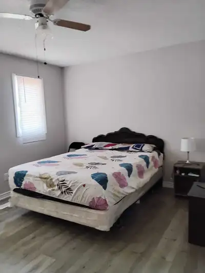 FURNISHED  ROOM  FOR  RENT IN  AJAX