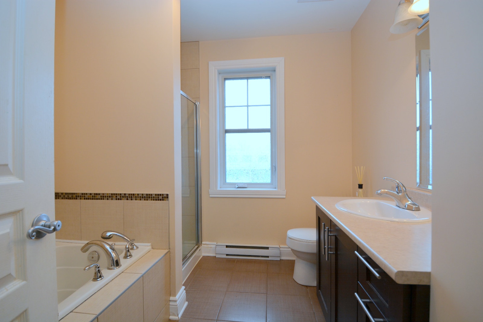 600 76e Avenue — photo 3