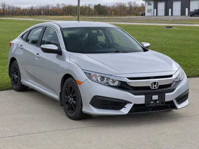 2016 Honda Civic LX - 75,000KM / Fresh Safety! 