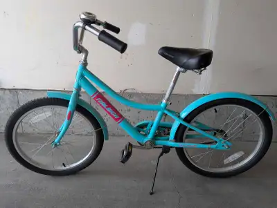 Raleigh Transfer Kids Bike, View more