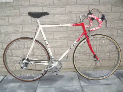 Vélo bicyclette de route course MIELE aluminium léger, View more