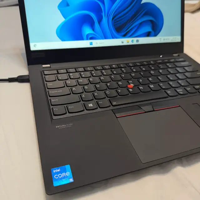 Lenovo ThinkPad T14 Gen 2 – Like New Condition in Laptops in City of Montréal - Image 3