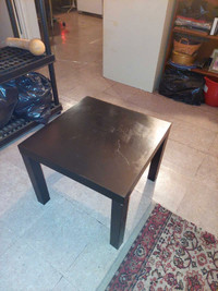 Petite table noire / Little black table / Rayures some Scratches