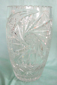 VASE CRYSTAL TAILLER  //  GERMANY // ..Motif PINWHEEL...