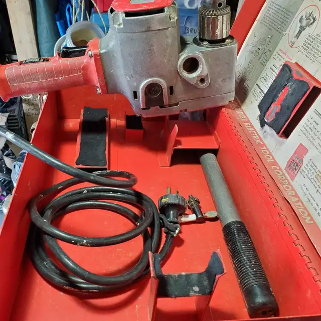 Milwaukee Hole Hawg & Case in Power Tools in Calgary - Image 4