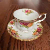 Royal Albert Old Country Roses Bone China Tea Cup Set