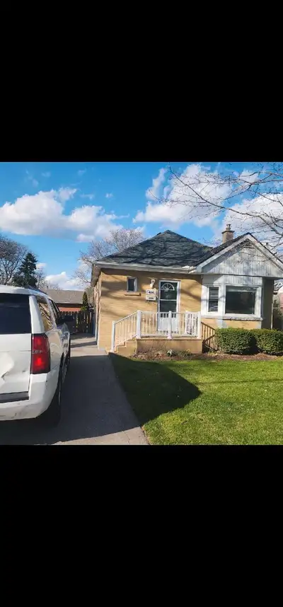 3 Br Main Floor of Bungalow
