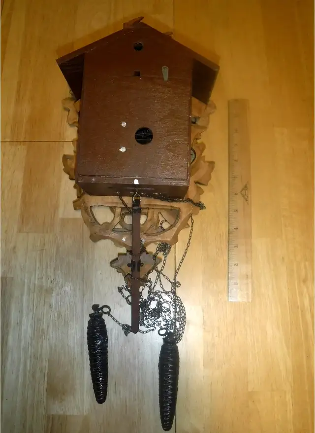 Authentic German Cuckoo Clock in Arts & Collectibles in Ottawa - Image 6