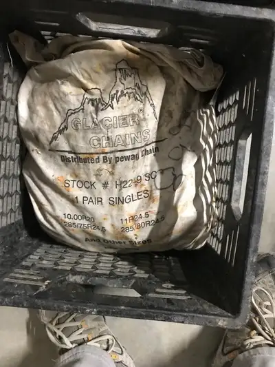 Tire chains for semi trucks 11R24.5/11R22.5. Never used. Still in the bag. One pair. Single