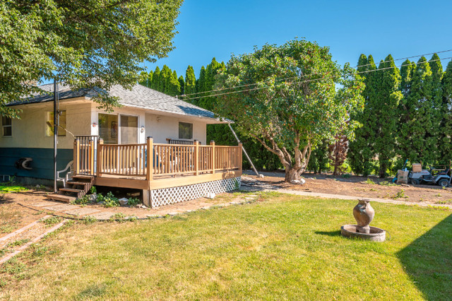 4 Bedroom House on .499 Acres! Full Basement + Shop! in Houses for Sale in Penticton - Image 2