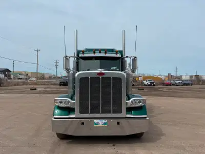 2019 Peterbilt 389 , 72" Ultracab, 255"Wheelbase , 500hp X-15 , 18 Spd, 13.2k Air Ride front axle, S...