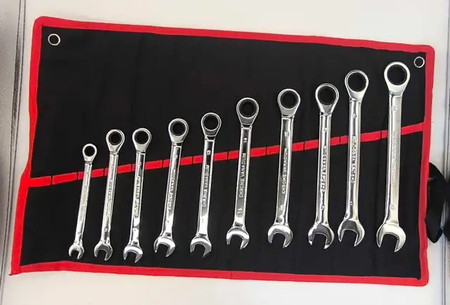 10-Piece Ratcheting Combination Wrench Set | Metric | CR-V Steel in Hand Tools in City of Toronto - Image 2