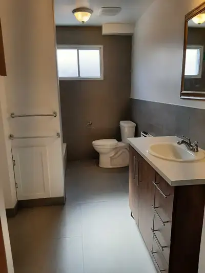 Appartement lumineux dans un quartier paisible Ideal pour couple tranquille et ou retraité, maximum...