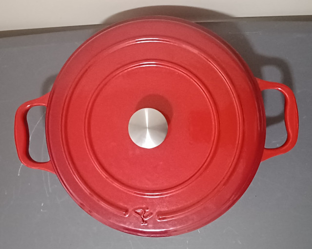 New Red PC President's Choice Enameled Cast Iron Braiser 3.5 Qt in Kitchen & Dining Wares in Chatham-Kent - Image 3