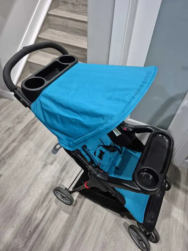 stroller in Strollers, Carriers & Car Seats in Edmonton - Image 2