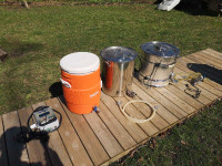 Homebrew beer brewing equipment