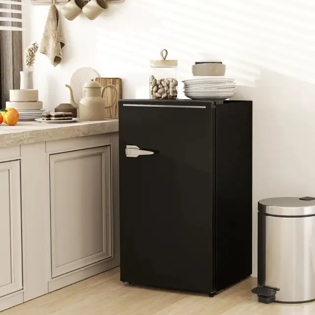 3.1 Cu. Ft Retro Mini Fridge, Single Door in Refrigerators in Markham / York Region - Image 2