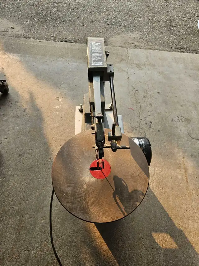 Delta 16-inch Scroll Saw in Power Tools in Oakville / Halton Region - Image 3