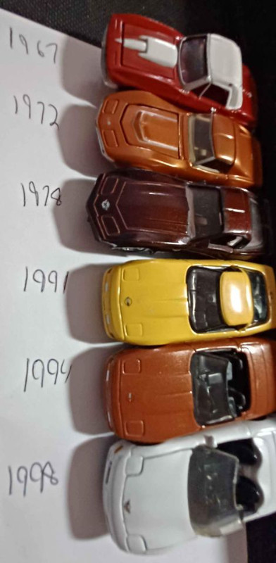 12 johnny lightning 1/64 scale die-cast, Corvettes, in Penticton in Toys & Games in Penticton - Image 2