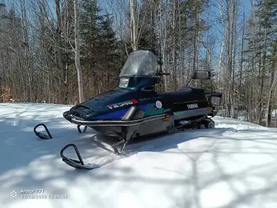 Motoneige idéal pour trappeur le chalet cabane à sucre ou le travail bon état bas kilométrage chenil...