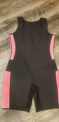 Ladies wetsuit size XL