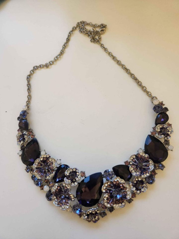 Necklace in Jewellery & Watches in Oakville / Halton Region