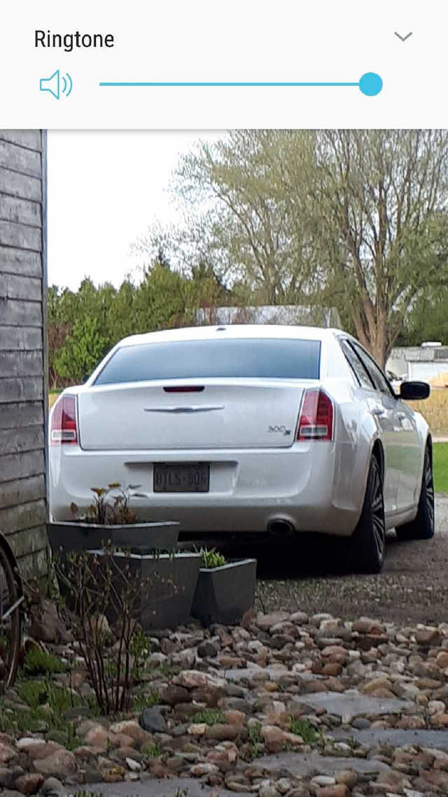 Chrysler 300s  in Cars & Trucks in Leamington - Image 2