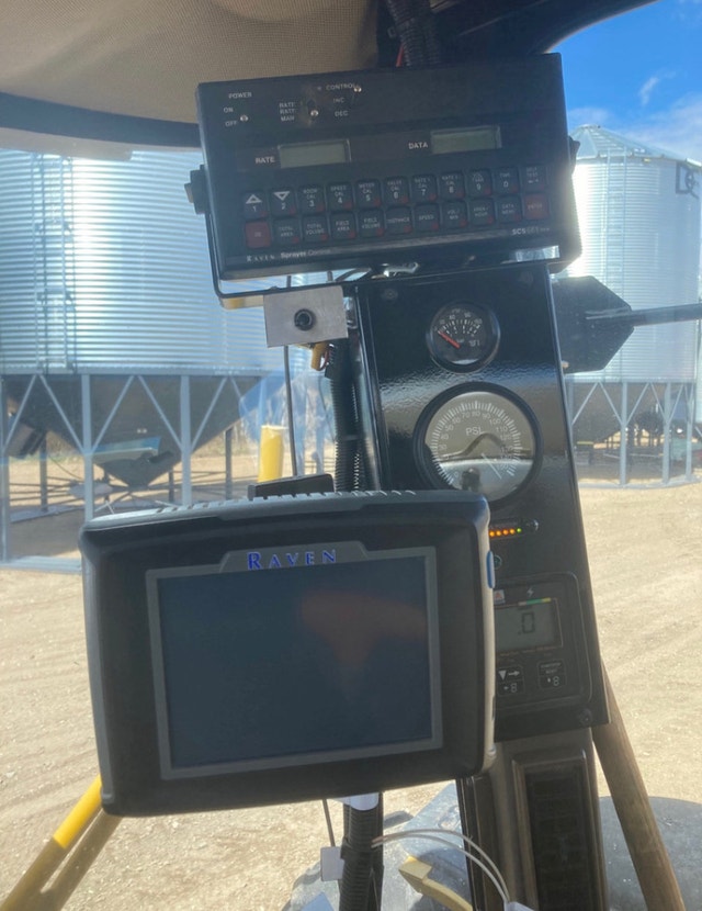 2003 Rogator Sprayer Farming Equipment Saskatoon Kijiji