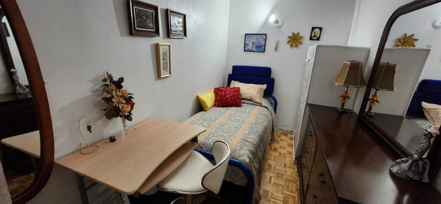 Rent a Private room all include,for women or girl, in St-Leonard dans Chambres à louer et colocs  à Ville de Montréal - Image 3