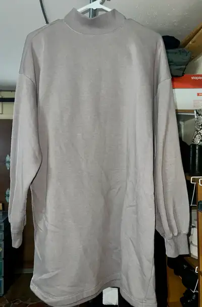Lounge Dress / Robe, View more