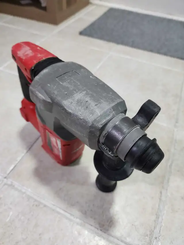 Milwaukee m18 fuel 1" sds plus hammer drill in Power Tools in City of Toronto - Image 5