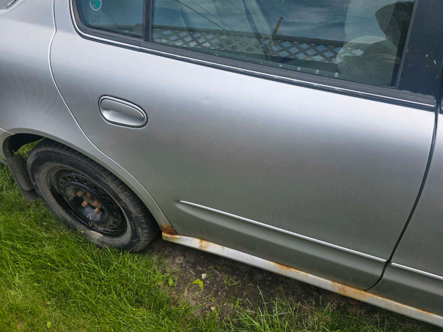 2004 Oldsmobile Alero in Cars & Trucks in Calgary - Image 2