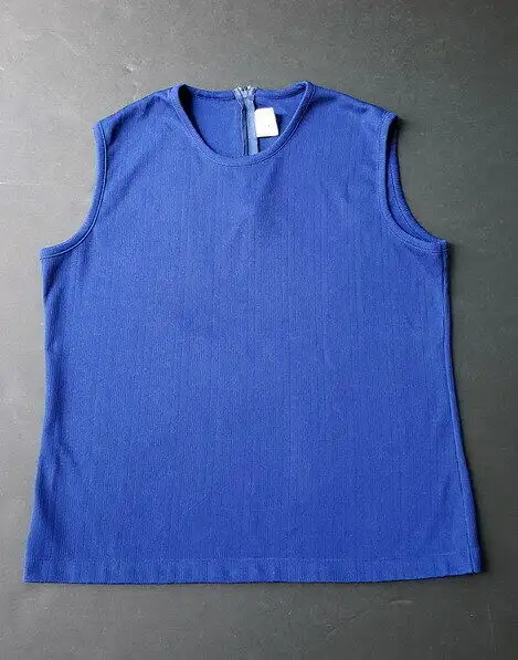 Women’s Size 12-14 Blouses / T-Shirts / Jackets / Tops in Women's - Tops & Outerwear in City of Toronto - Image 4