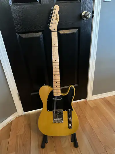 Squier Telecaster Guitar w Case, View more