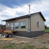 2 bedroom house 10 kilometers West from Falcon Lake