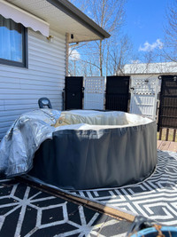 Inflatable Hot tub with cover