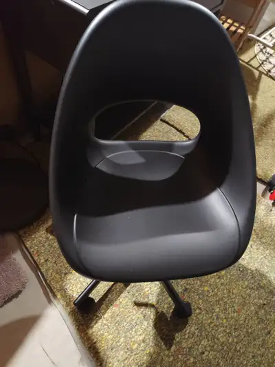Good condition. No significant damage, just minor dust and lint on the seat from use. High-back desi...